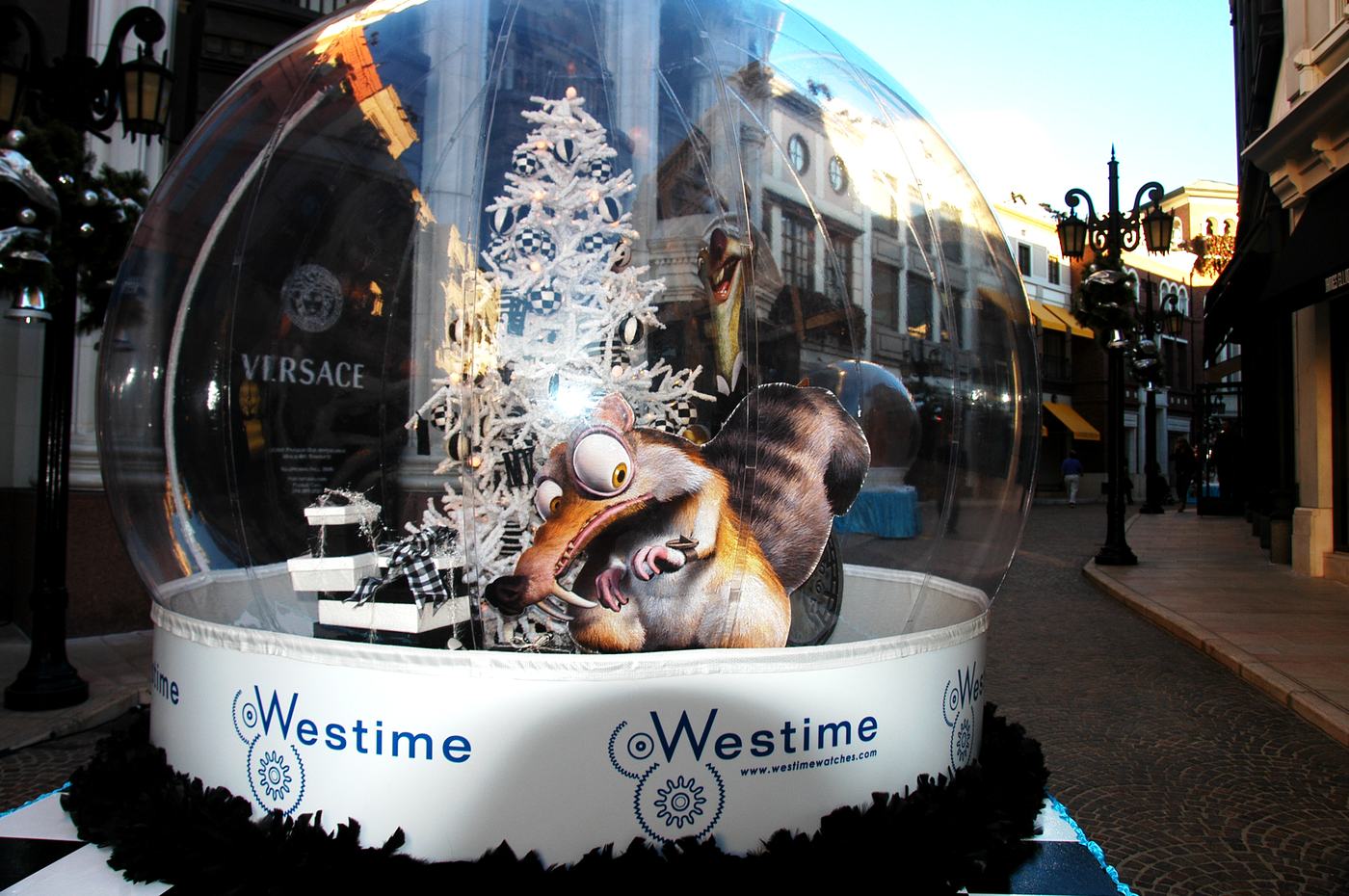 Giant snow globe with zipper entry at the Ice Age 2 film launch on Rodeo Drive, Beverly Hills &mdash; Absolute Hollywood walk-in photo booth