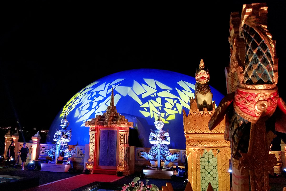 Alternative to a geodesic dome: 65 ft projection dome at the Amway Corporate Awards, Phra Pitak Chinpracha Mansion, Phuket, Thailand